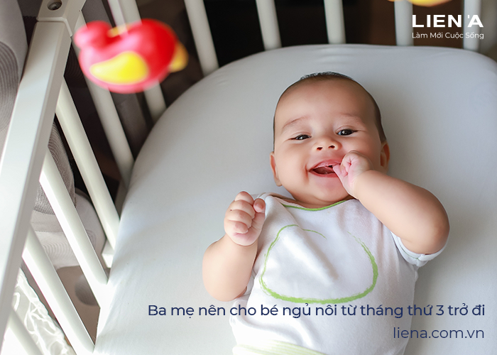 Cho bé ngủ nôi từ tháng thứ 3